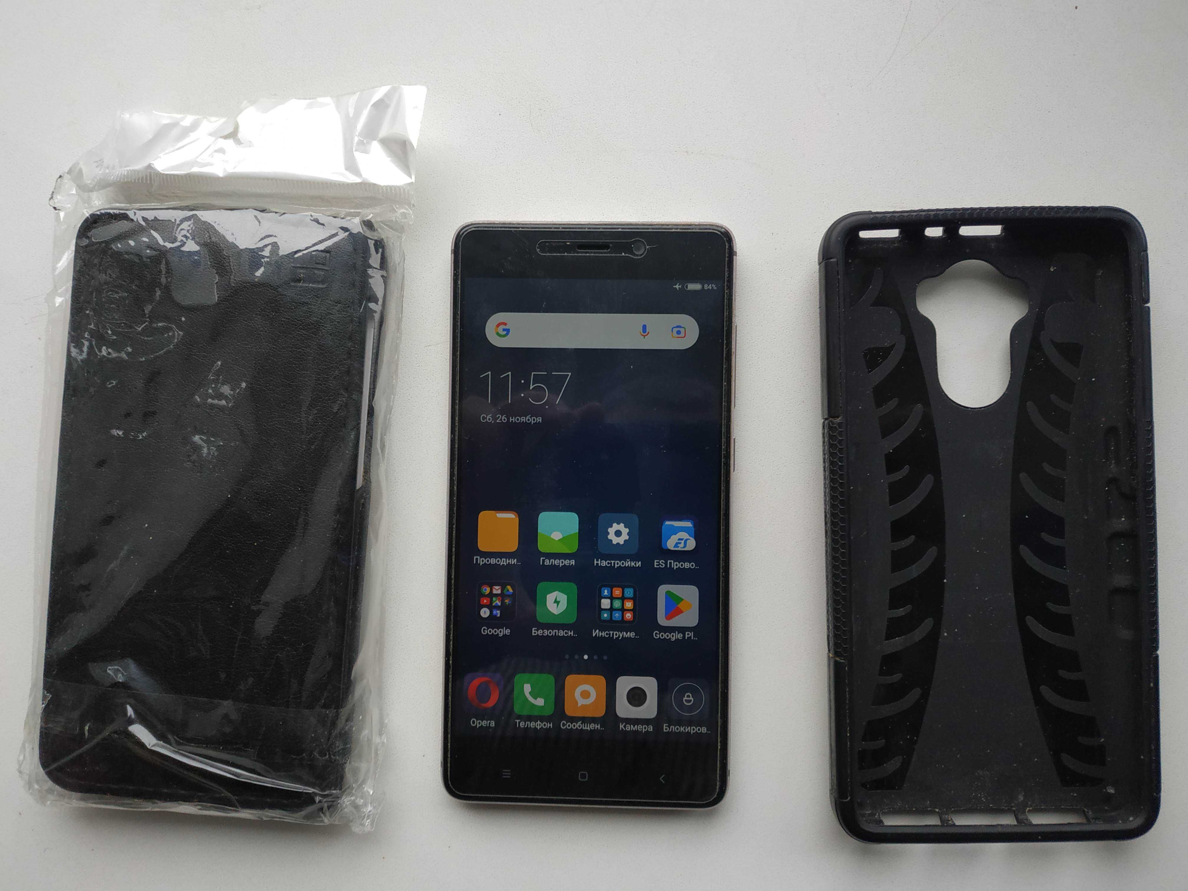 Продам смартфон Xiaomi Redmi 4 Pro/Prime 3/32Gb с защитными чехлами