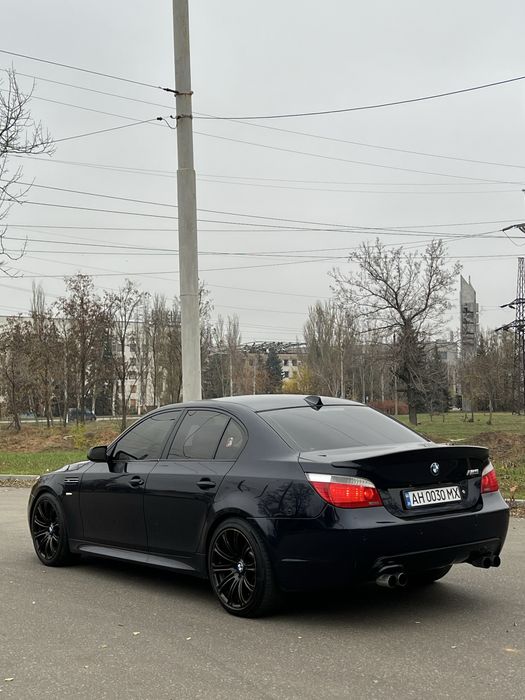BMW e60, 545i 2003 год