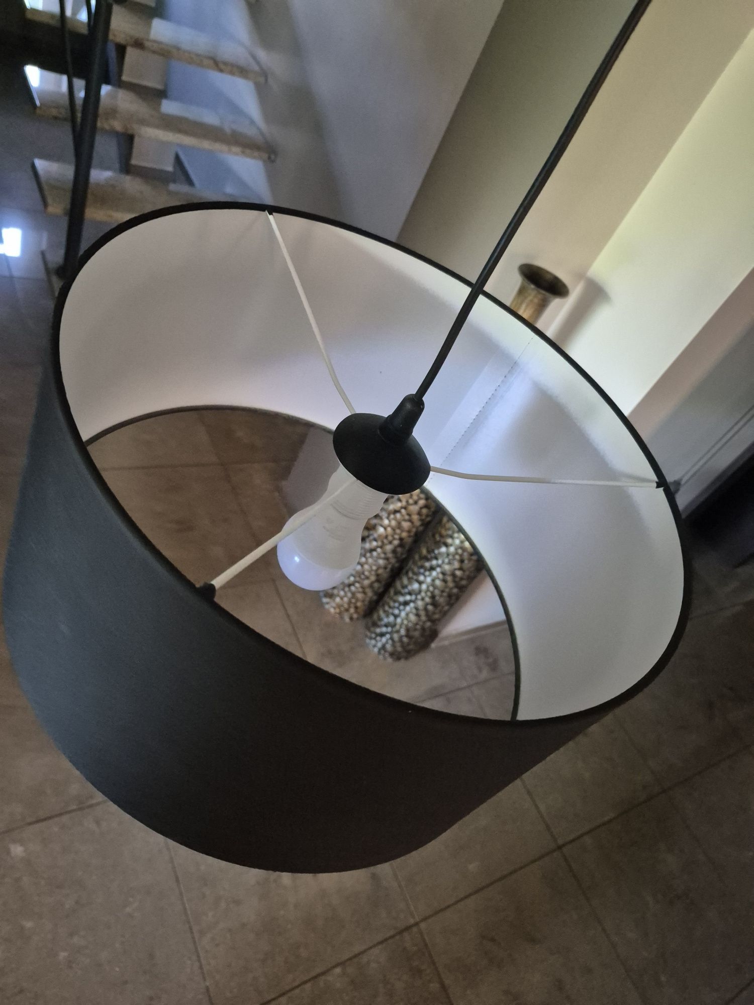 Lampa czarna wisząca 40 cm