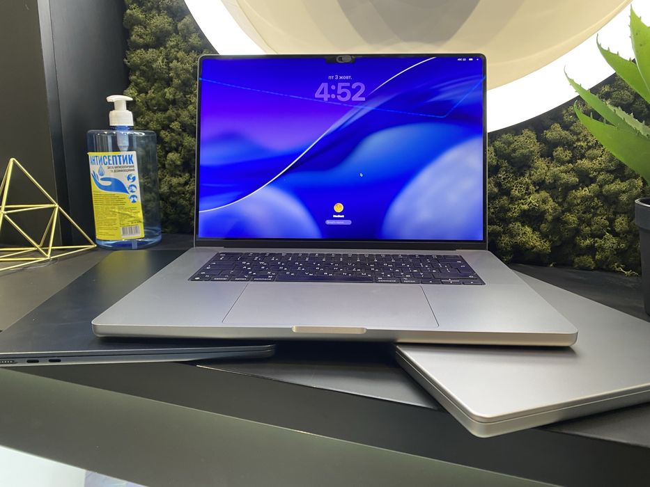 Used Macbook Pro 16 M2 Pro 18/1T Space