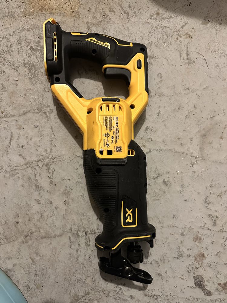 Реноватор, гайковерт , болгарка DeWALT