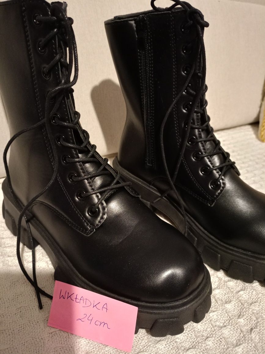 Czarne NOWE sznurowane buty na grubej podeszwie