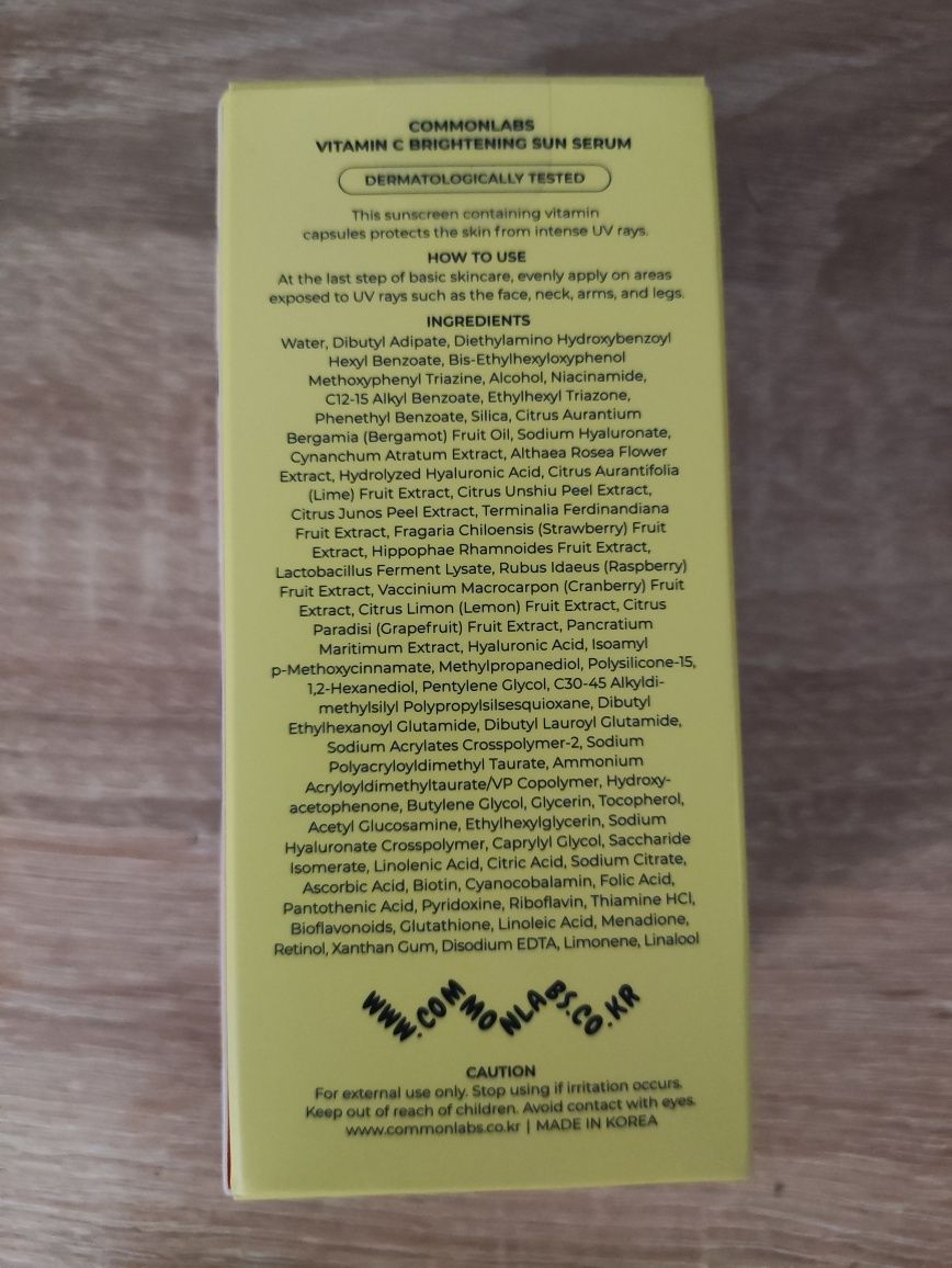 Commonlabs vitamin c spf50+ krem serum przeciwsłoneczne 51 ml