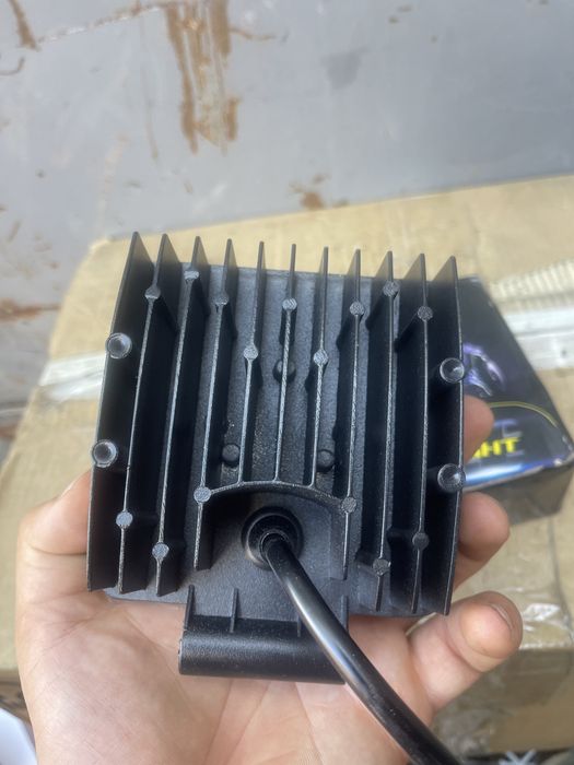 Дополнительная LED фара 16 лед диодов. Фара заднего хода