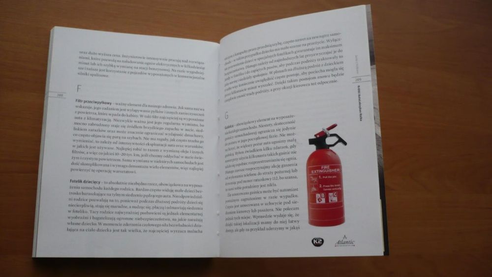 Książka Jazda z Hołkiem ABC dobrego kierowcy Krzysztofa Hołowczyca