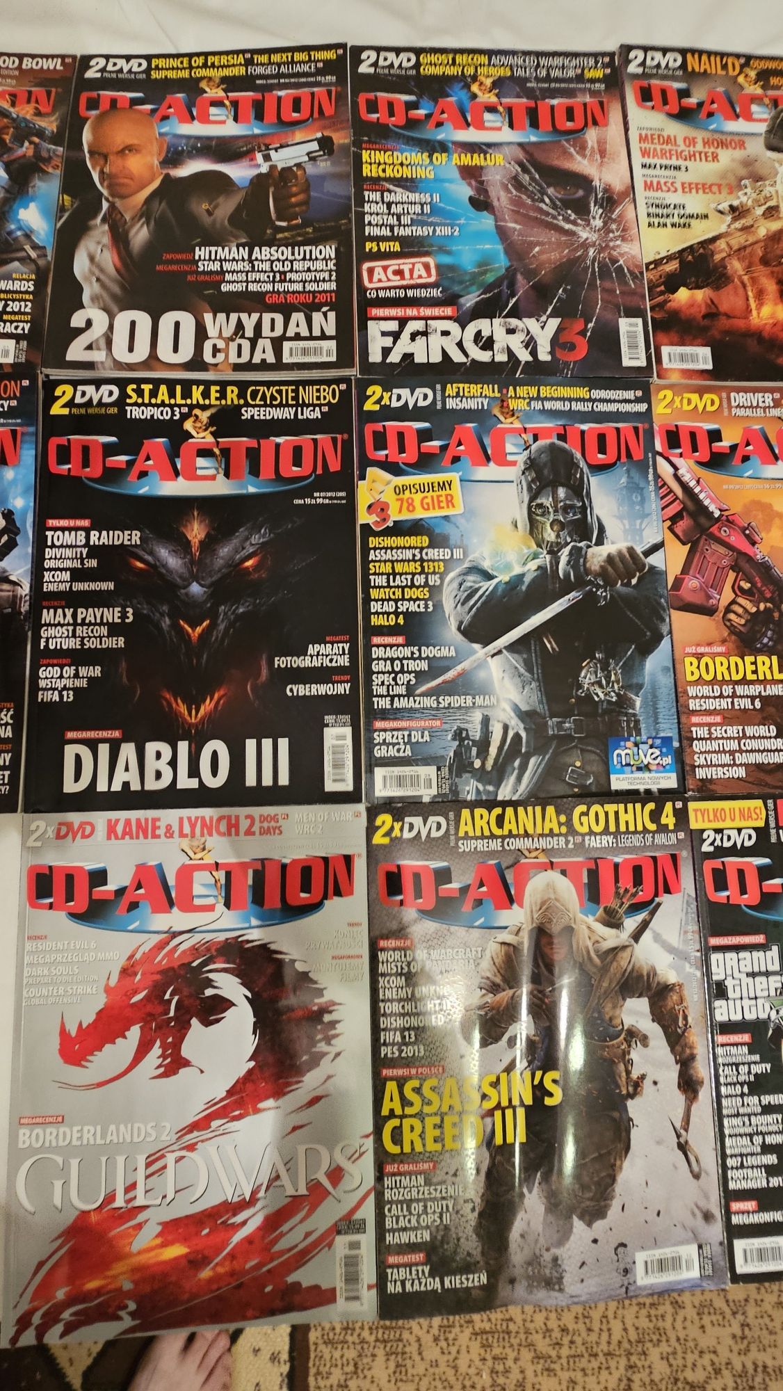 Sprzedam cały rocznik Cd-action z 2009  roku . 13 numerów .