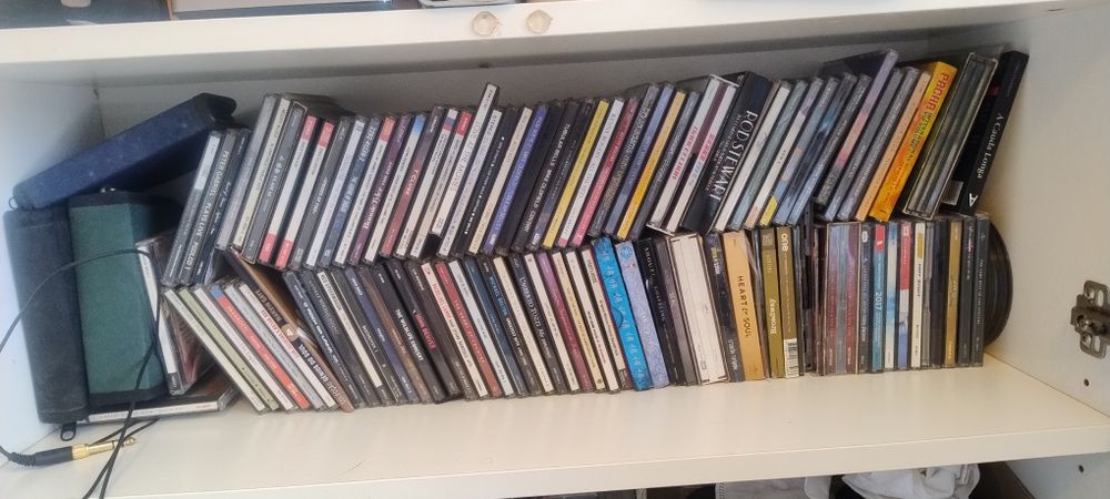 Mais de 500 CD de música anos 70 80 90 e 2000