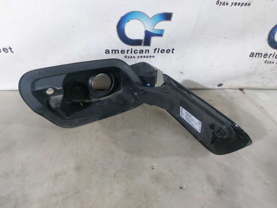 Volkswagen Jetta MK7 19- Лючок бензобака с корпусом / Джетта МК7