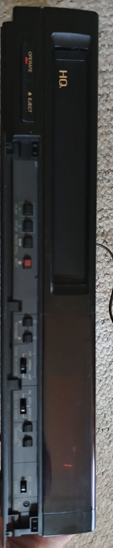 Sharp VC-A105B - magnetowid z lat 90