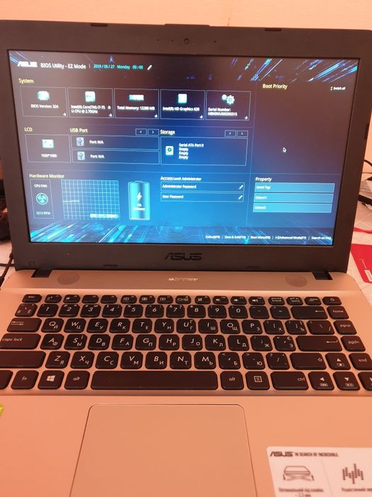 ASUS R414U під ремонт або запчастини