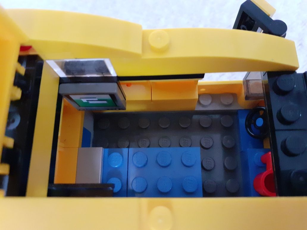 Lego City 3221 - Ciężarówka LEGO