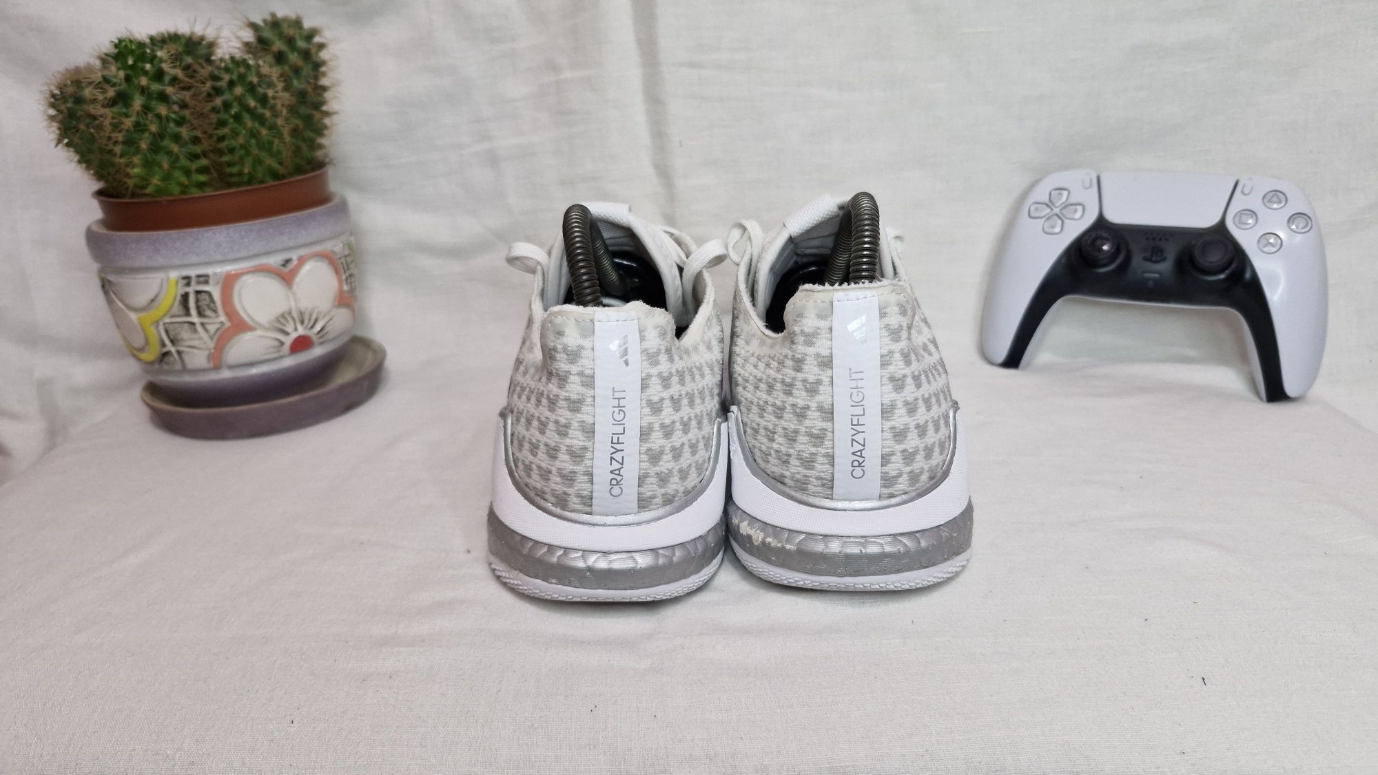 Жіночі волейбольні кросівки Adidas Crazyflight.Розмір 38.5