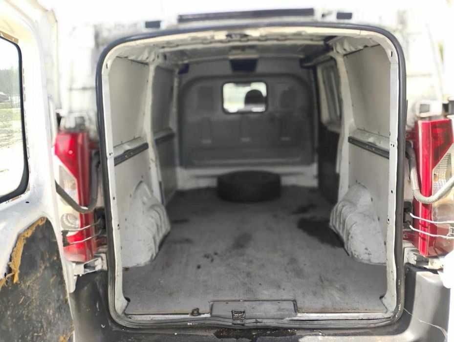 Peugeot expert rok 2010 klima 2l l2h1