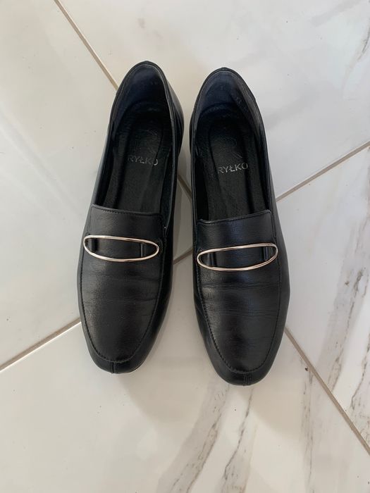 Чорні шкіряні балетки, Rylko