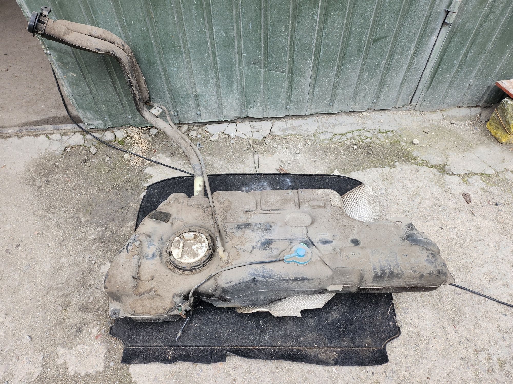 Zbiornik paliwa bak peugeot 308 1.6 vti