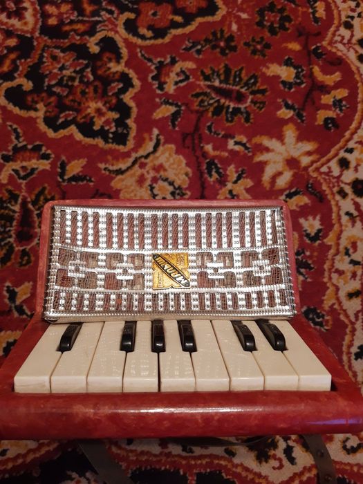 Akordeon Małysz 10 basów PRL.