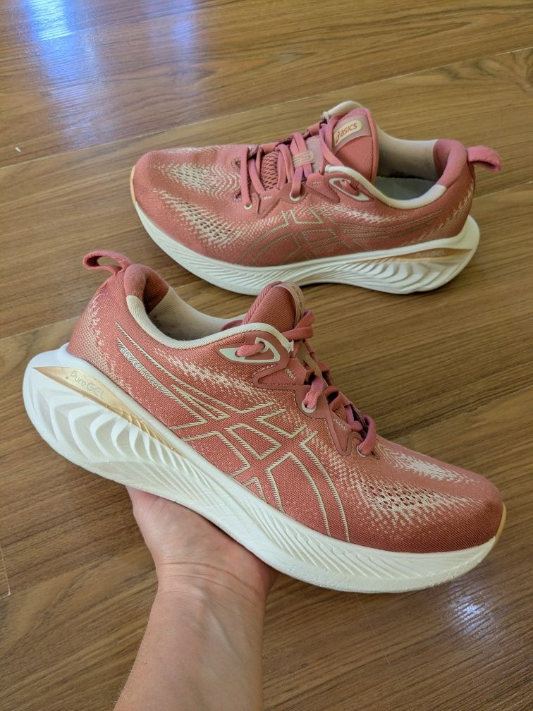 Кросівки жіночі ASICS GEL-CUMULUS