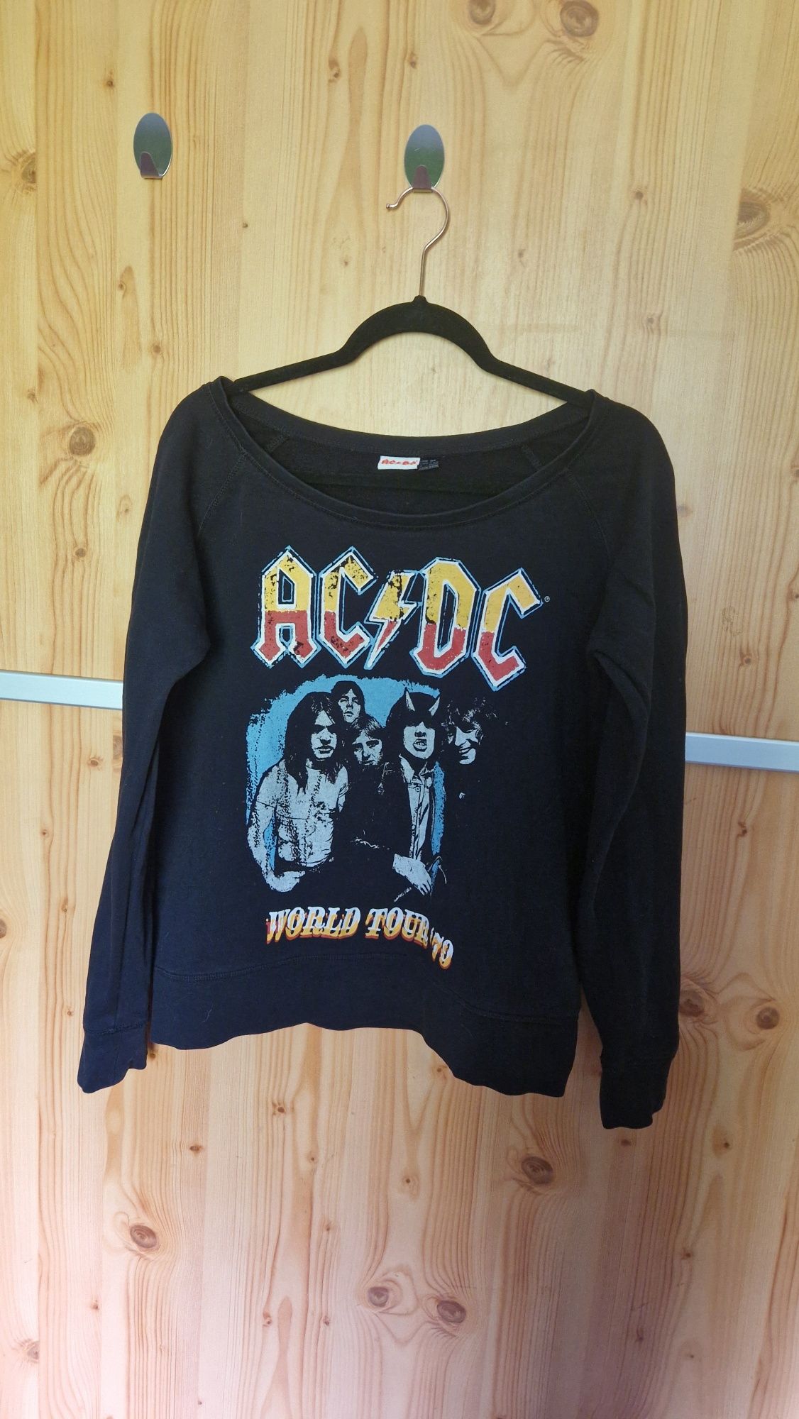 bluza z zespołem acdc