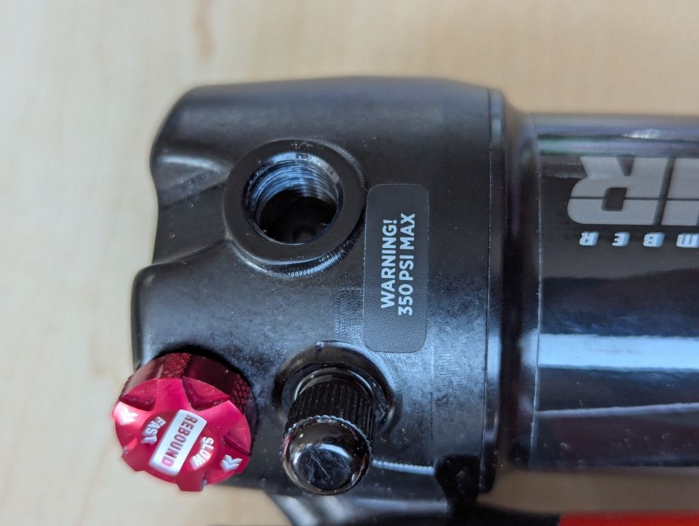 Damper Marzocchi Bomber Air Sweep-Adj Evol LV Trunnion ( 185 x 55 )