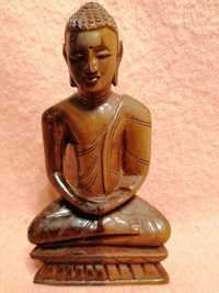 Indyjska rzeźba medytujący mnich.