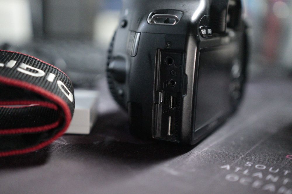 Aparat Lustrzanka Canon eos 550D!!!