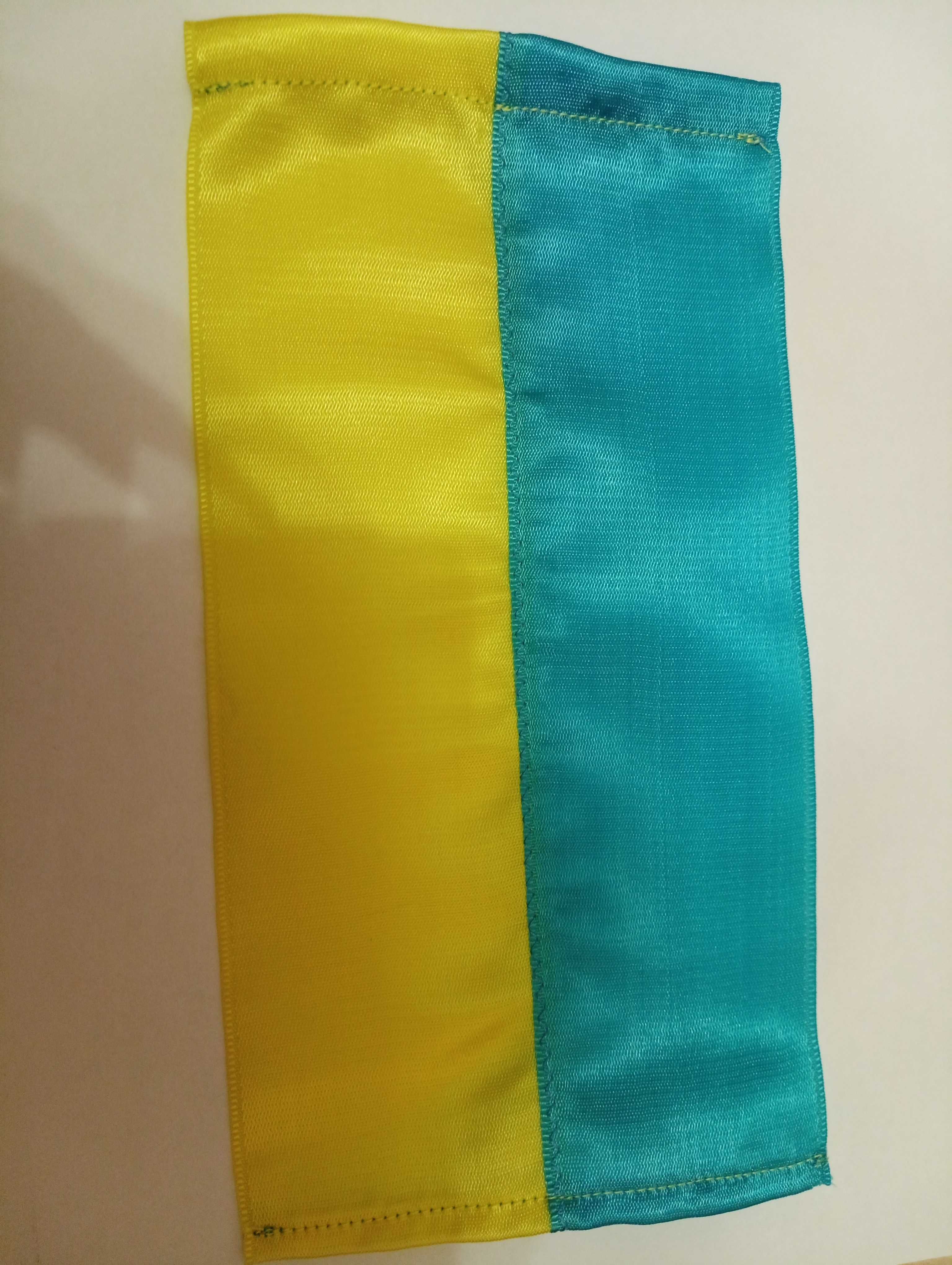 Пошив та продаж  прапорів України з державною символікою