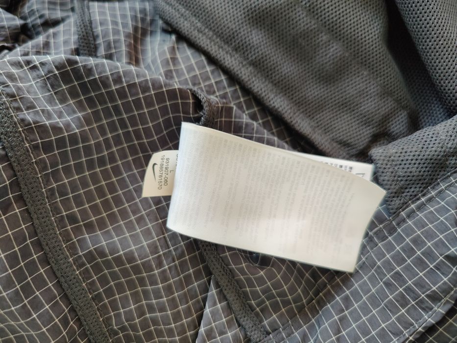 Casaco Nike ACG cinza