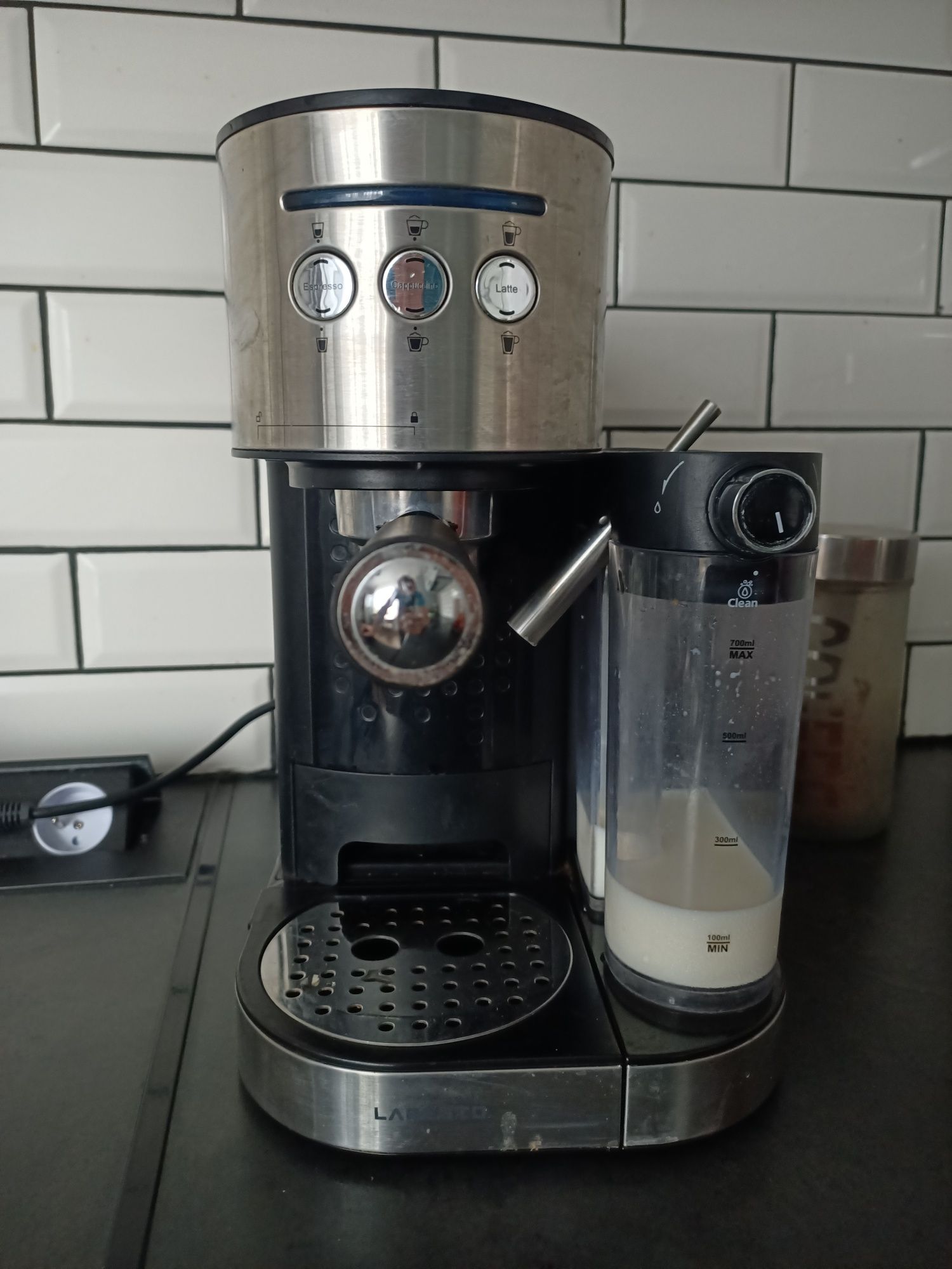 Espresso coffe machinę LECM6010S