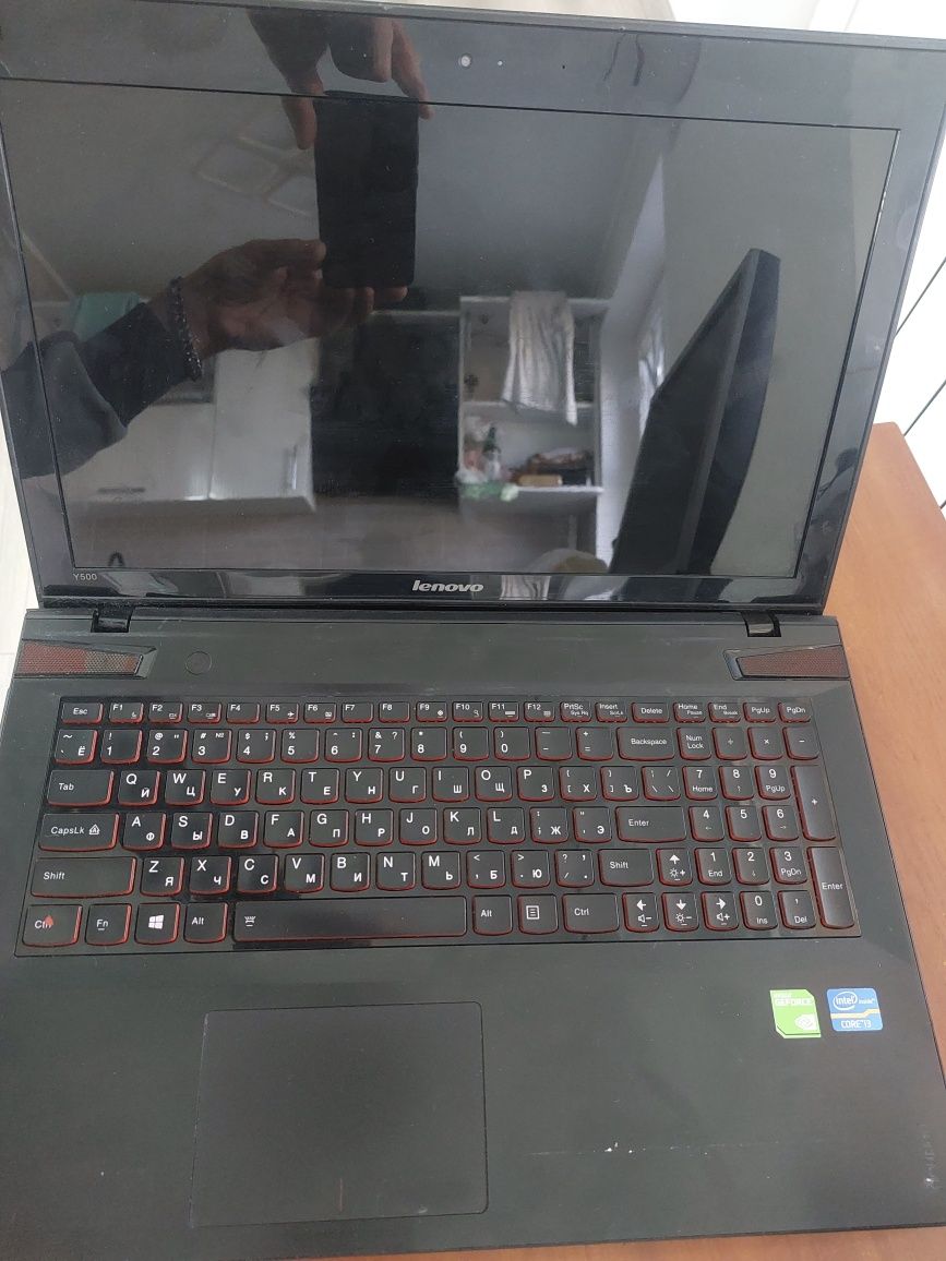 Ноутбук Lenovo y500
