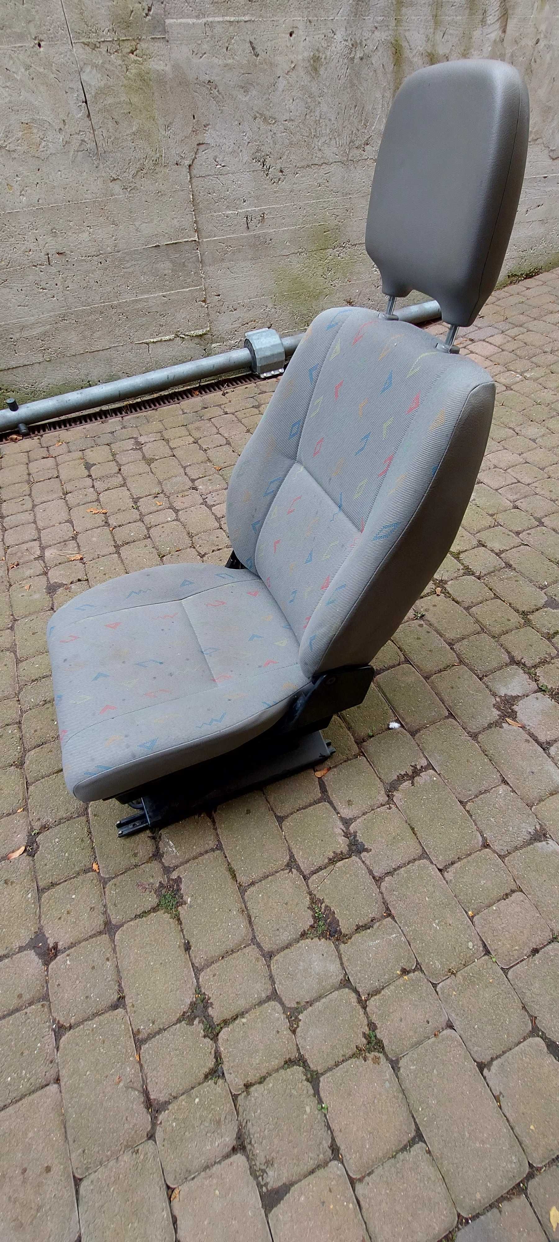 VW LT 35 fotel pasażera prawy pojedynczy