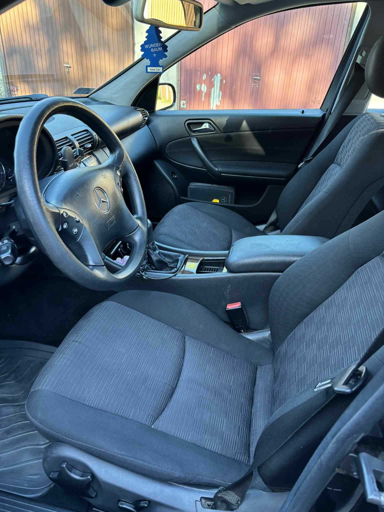 Mercedes W203 C klasa 2004