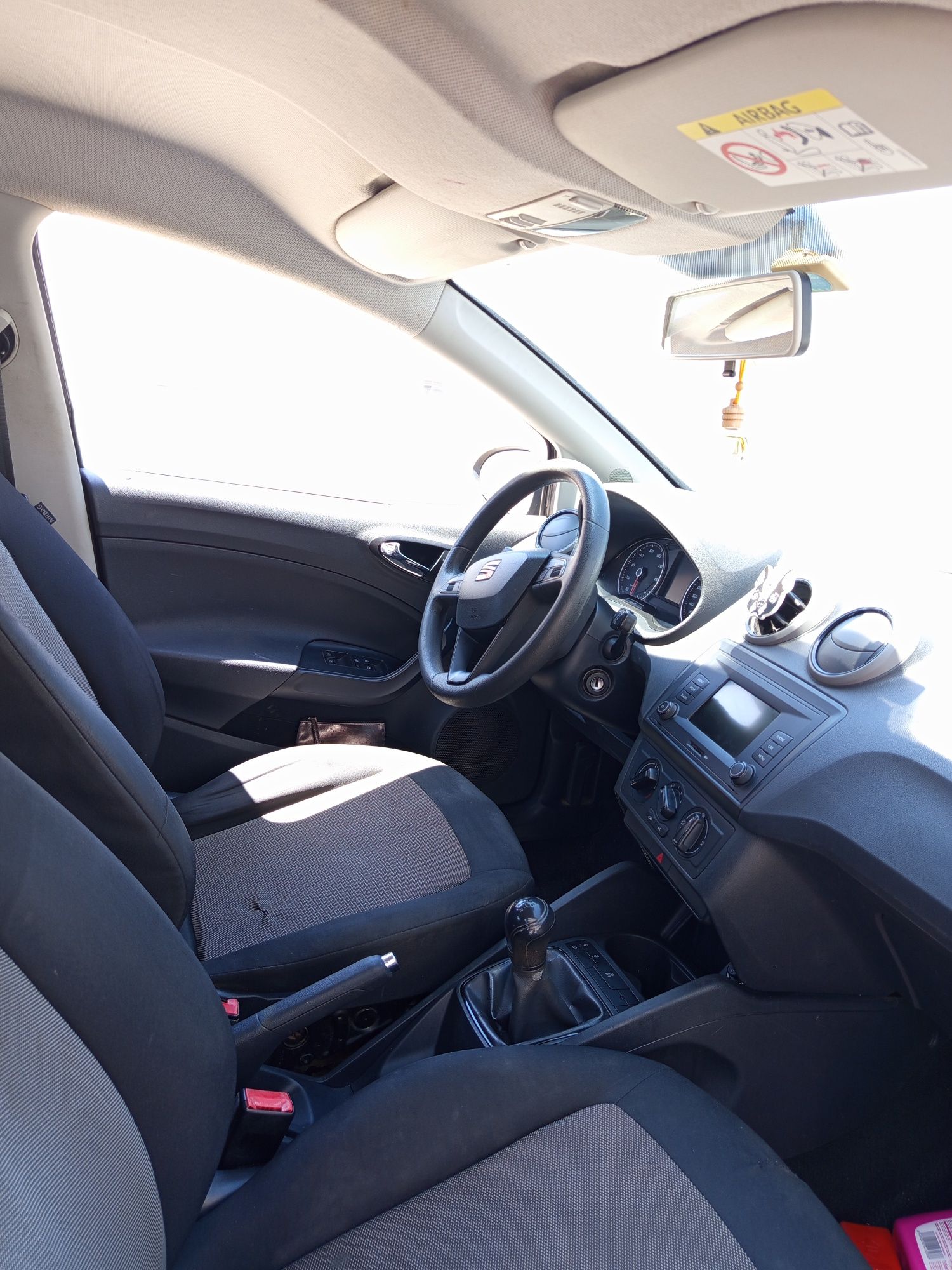 SEAT Ibiza Reference 1.0 a gasolina 2016