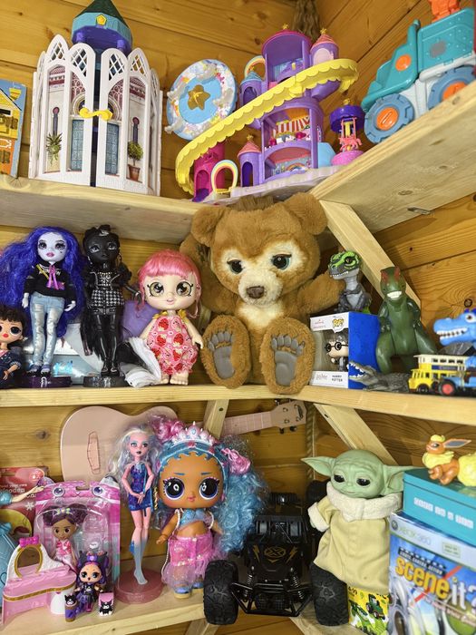 Іграшки з Європи Каббі Rainbow High LOL Monster high Йода Ельза Дісней