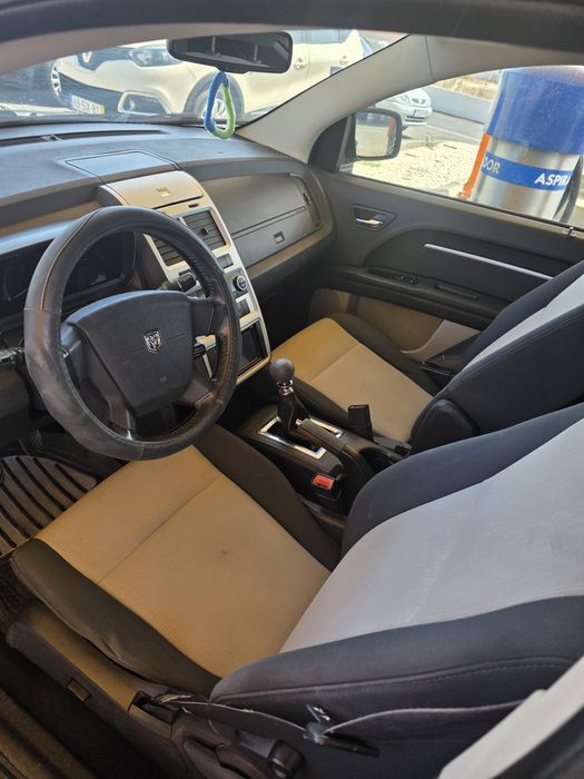 Dodge Journey em bom estado