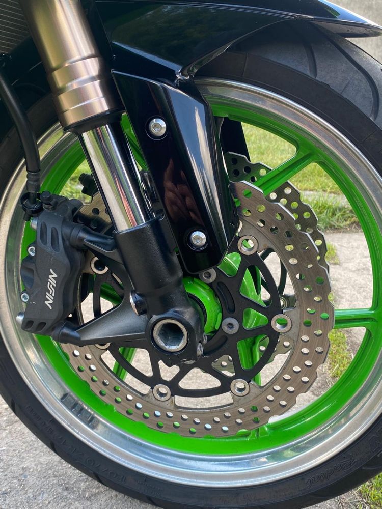 Kawasaki ZX-6R 2009 – Zadbany, Gotowy do Jazdy!