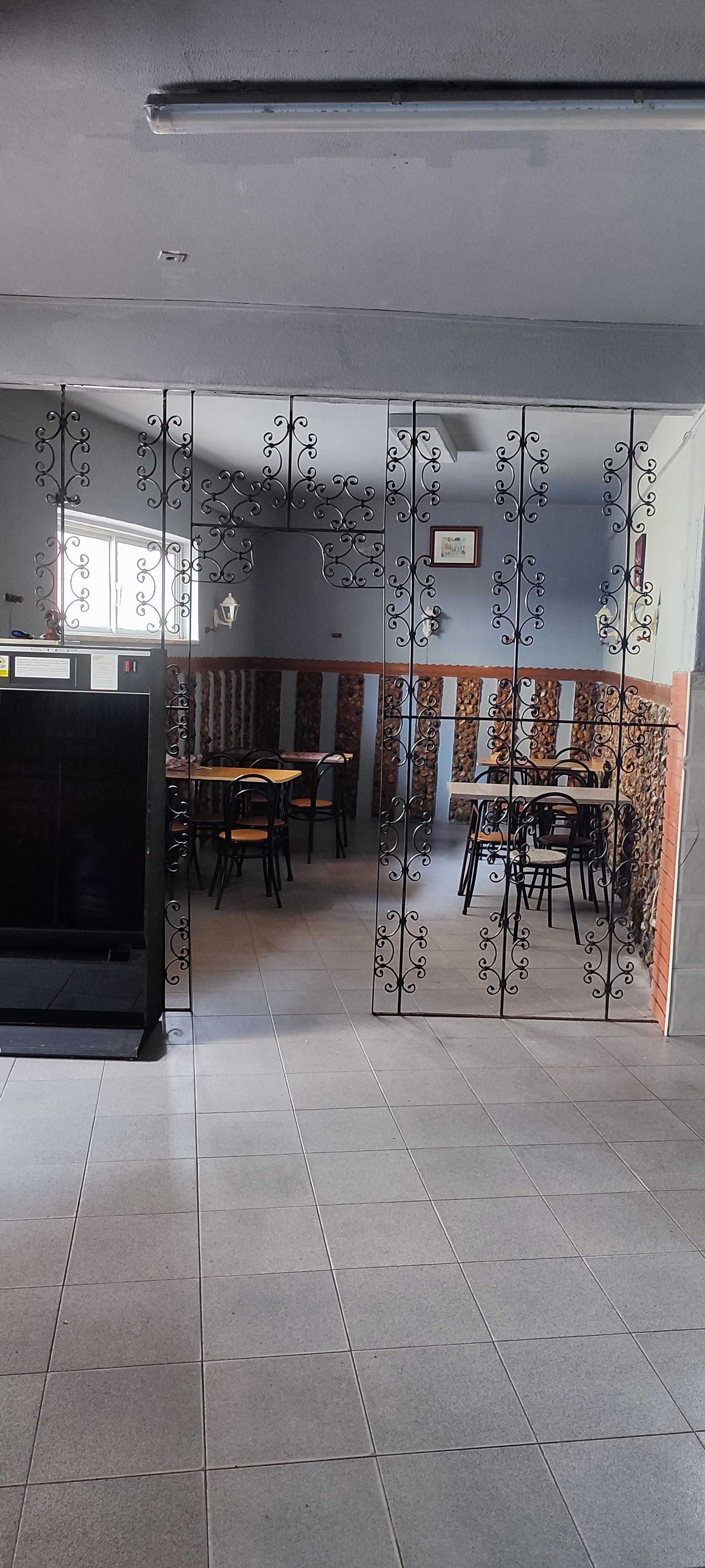 Trespasse Café em Carenque