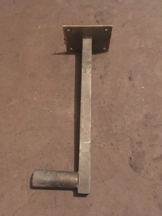 Uchwyt antenowy metalowy