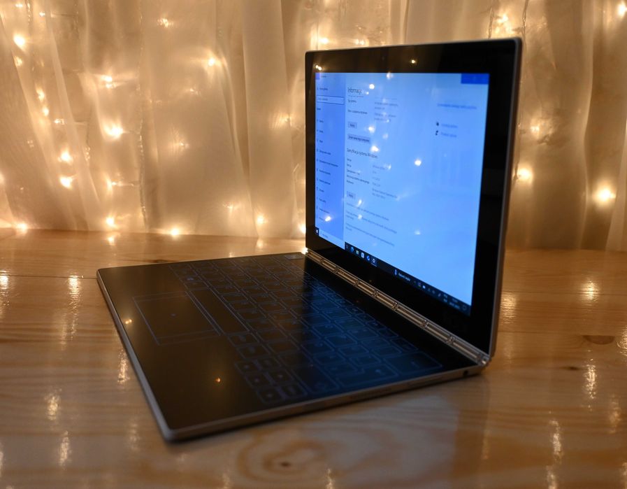 Lenovo Yoga Book - laptop, tablet, ebook Windows 10 pro 4GB RAM