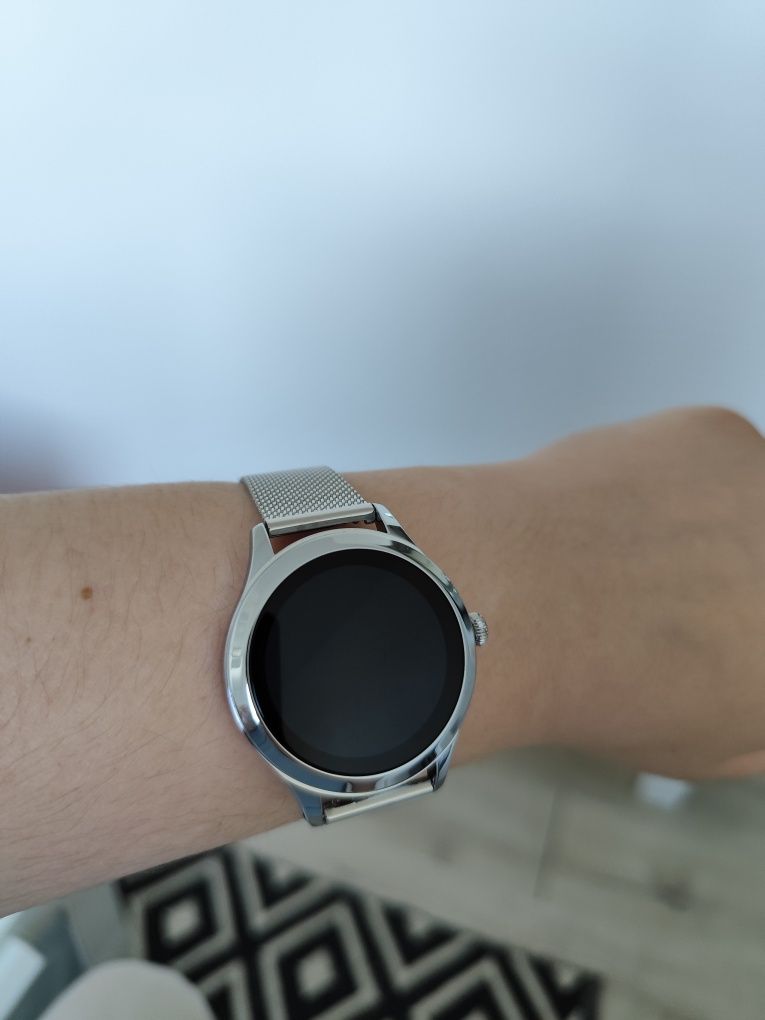 Nowy smartwatch maxcom FW42 Silver