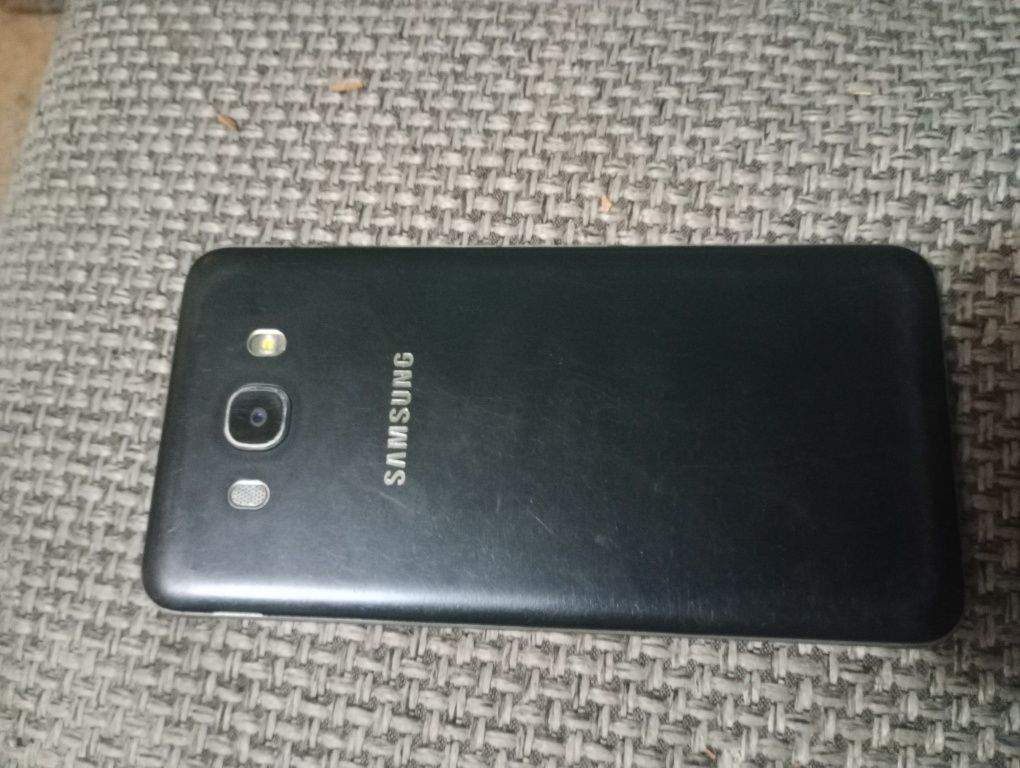 Samsung Galaxy J7 (2016) - uszkodzony