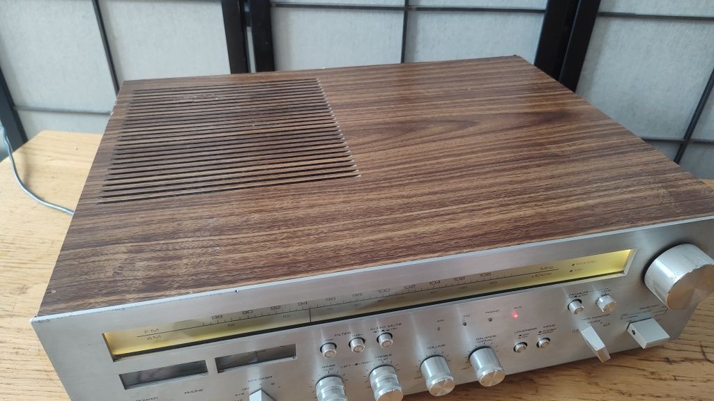 Akai AA 1050 amplituner
