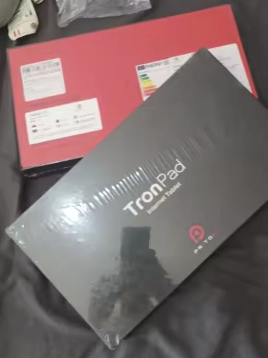 Планшет Pritom Tronpad TAB11 8/128GB + чохол + клавіатура