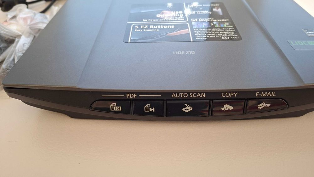 Skaner CanonScan Lide 210