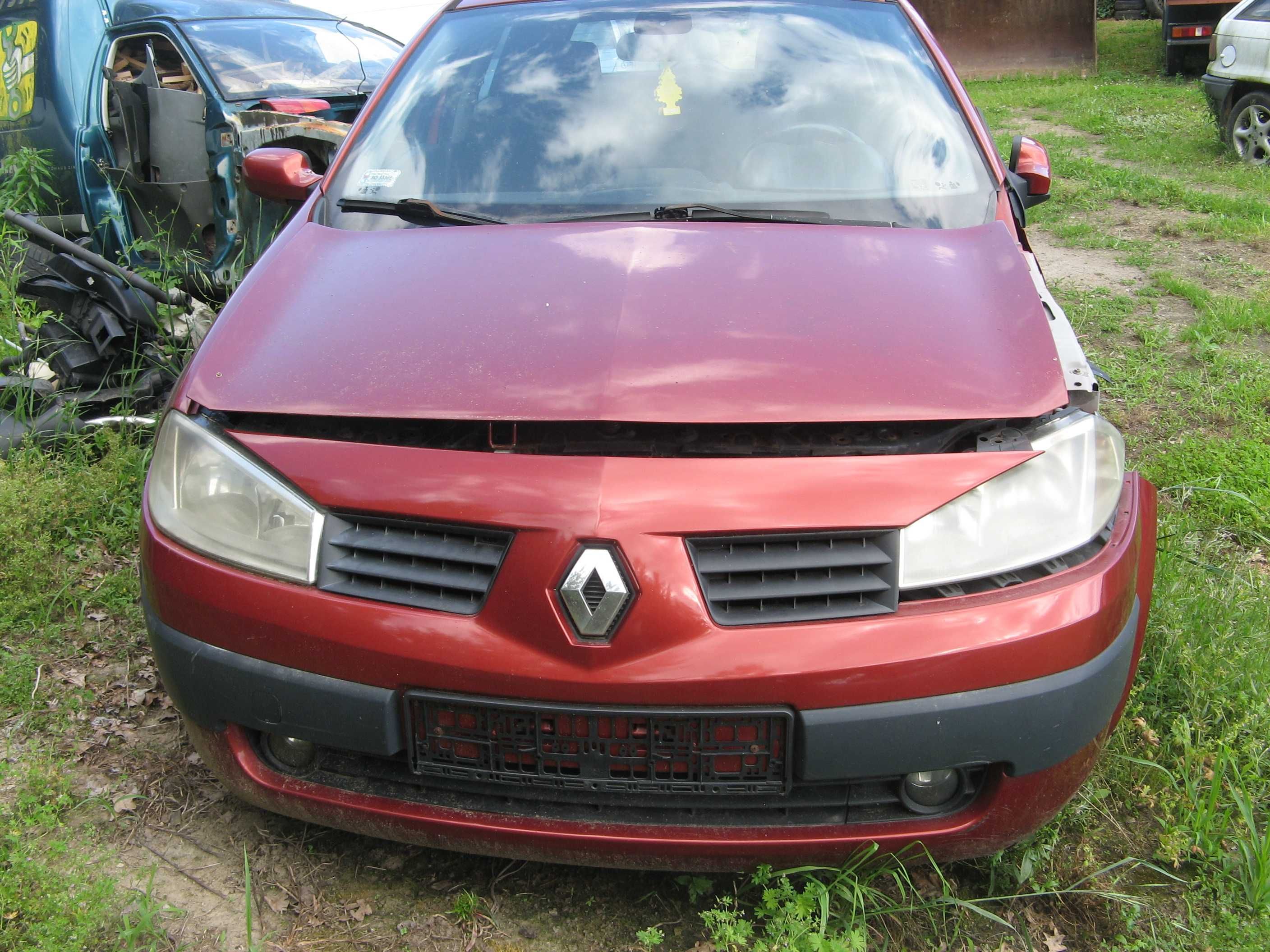 Renault Megane 1598cm benzyna na czesci lpg 2004r