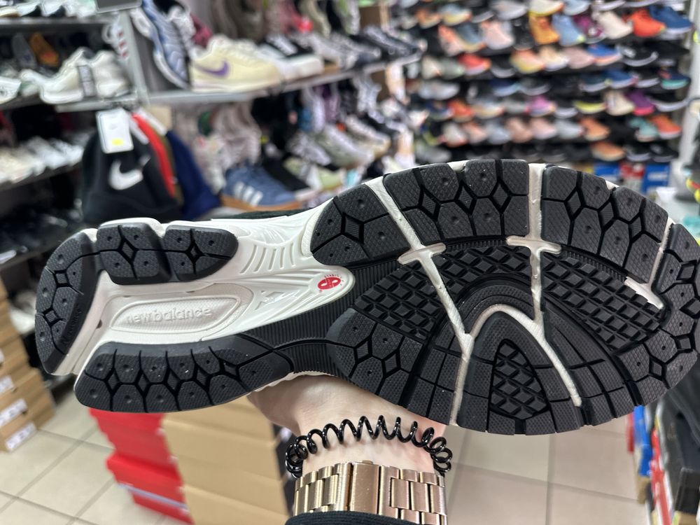 Кросівки New balance M2002R EB ( РОЗМІР 45,5 )