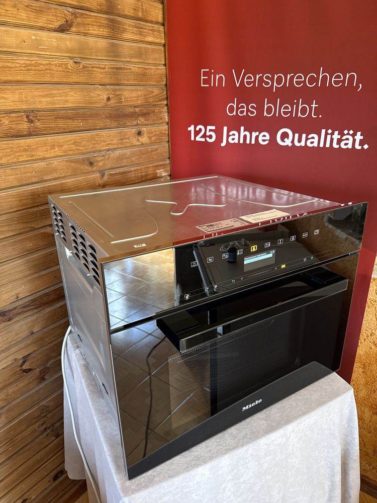 Парова шафа з функцією НВЧ 2в1 Miele DGM 7440 OBSW