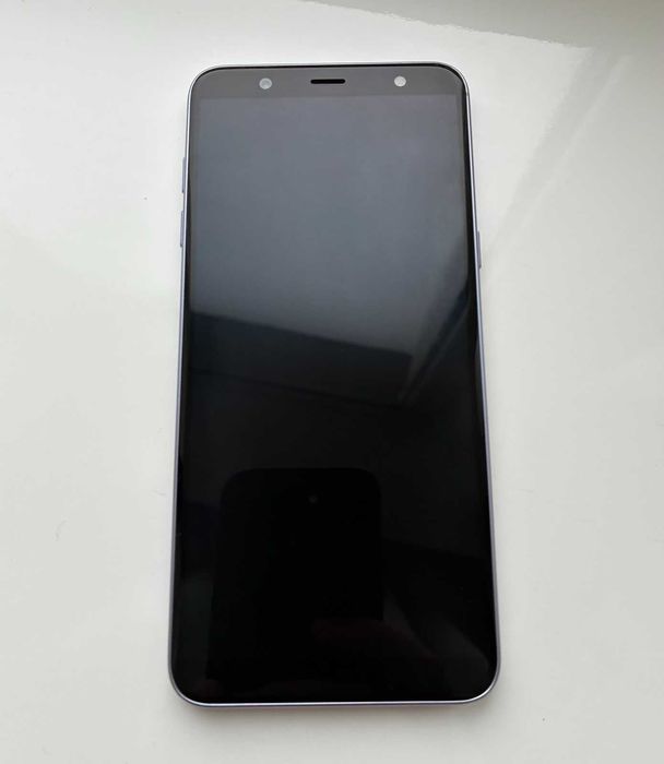 Смартфон Samsung Galaxy J8 2018 (J810F) 32Gb