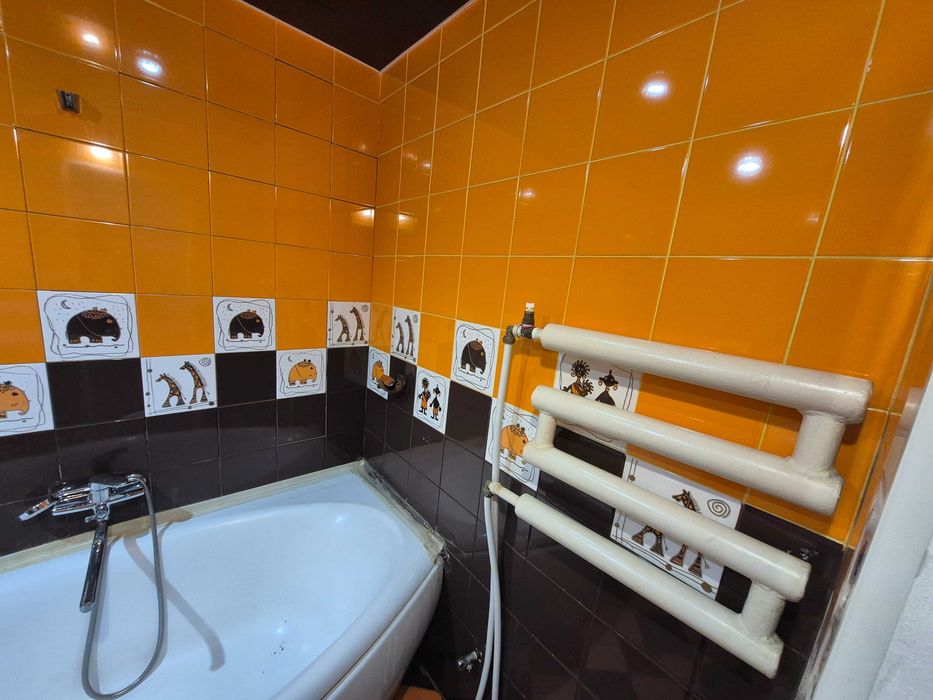 Автономное отопление! 4комн. квартира. Центр Лозовой.Можно под офис.