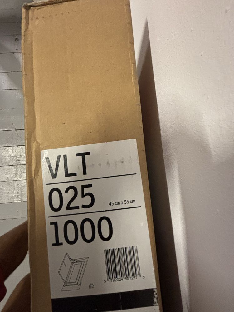 2 Claraboias Velux novas na caixa