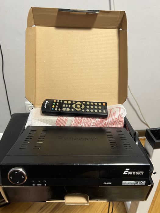 Супутникова приставка Eurosky ES-4050